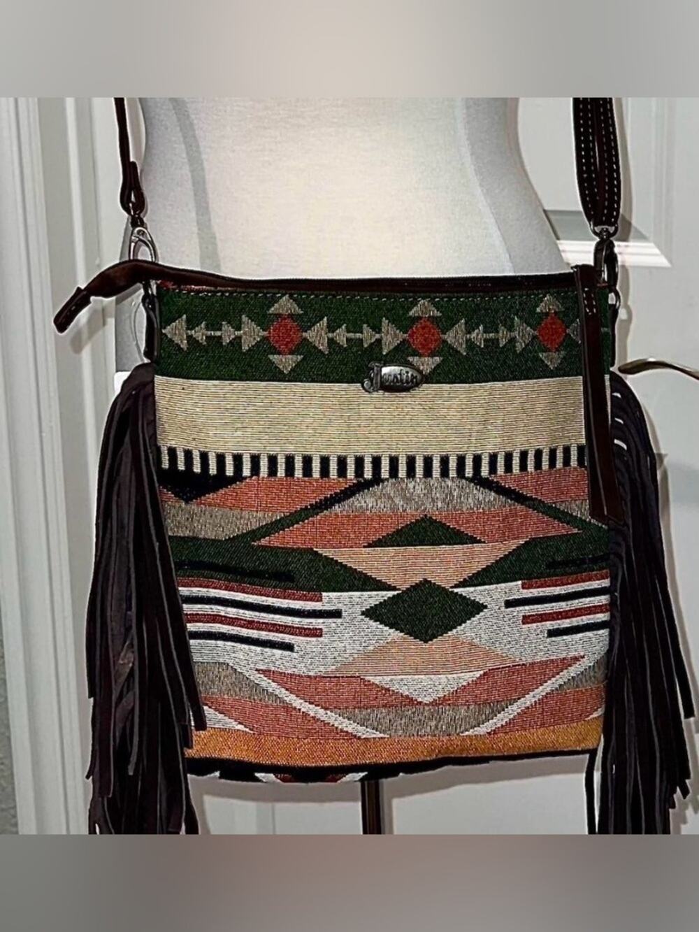 NEW JUSTIN BOOTS SOUTHWEST JACQUARD FRINGE CROSSBODY BAG NWT